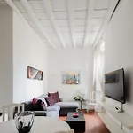 Апартаменты Casa Mandes Spanish Steps Рим